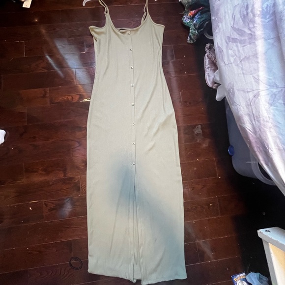Elegant Olive Green Maxi Dress - Picture 1 of 1